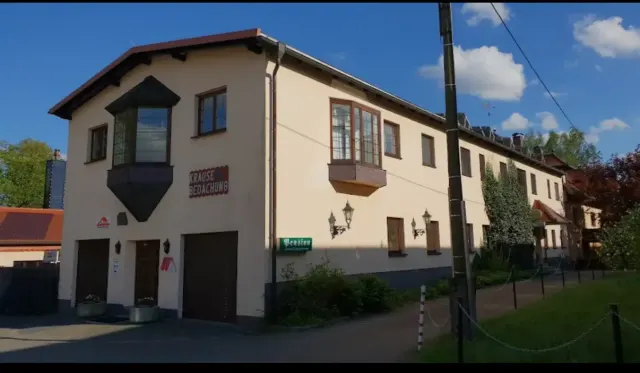BookNoFees: Ferienwohnung in Schönfeld – Einzelzimmer in einer Pension