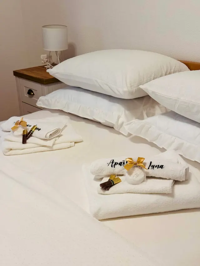 BookNoFees: Ferienwohnung in Livno – Neu renoviertes Apartment mit Balkon und Parkplatz