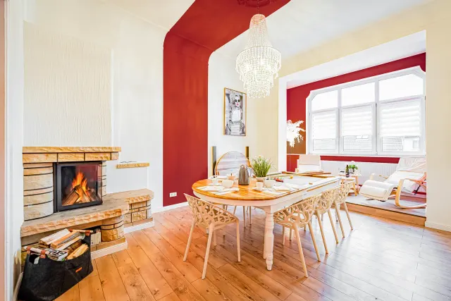 BookNoFees: Ferienwohnung in Magdeburg – 145 m² großzügige Altbauwohnung mit 4 Schlafzimmern & 1 Privatparkplatz in Magdeburg