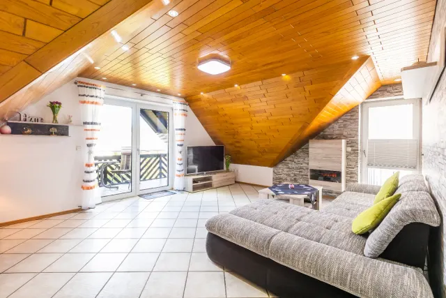 BookNoFees: Ferienwohnung in Balve – Ferienwohnung Robinson in Balve mit Kamin und Gartenblick