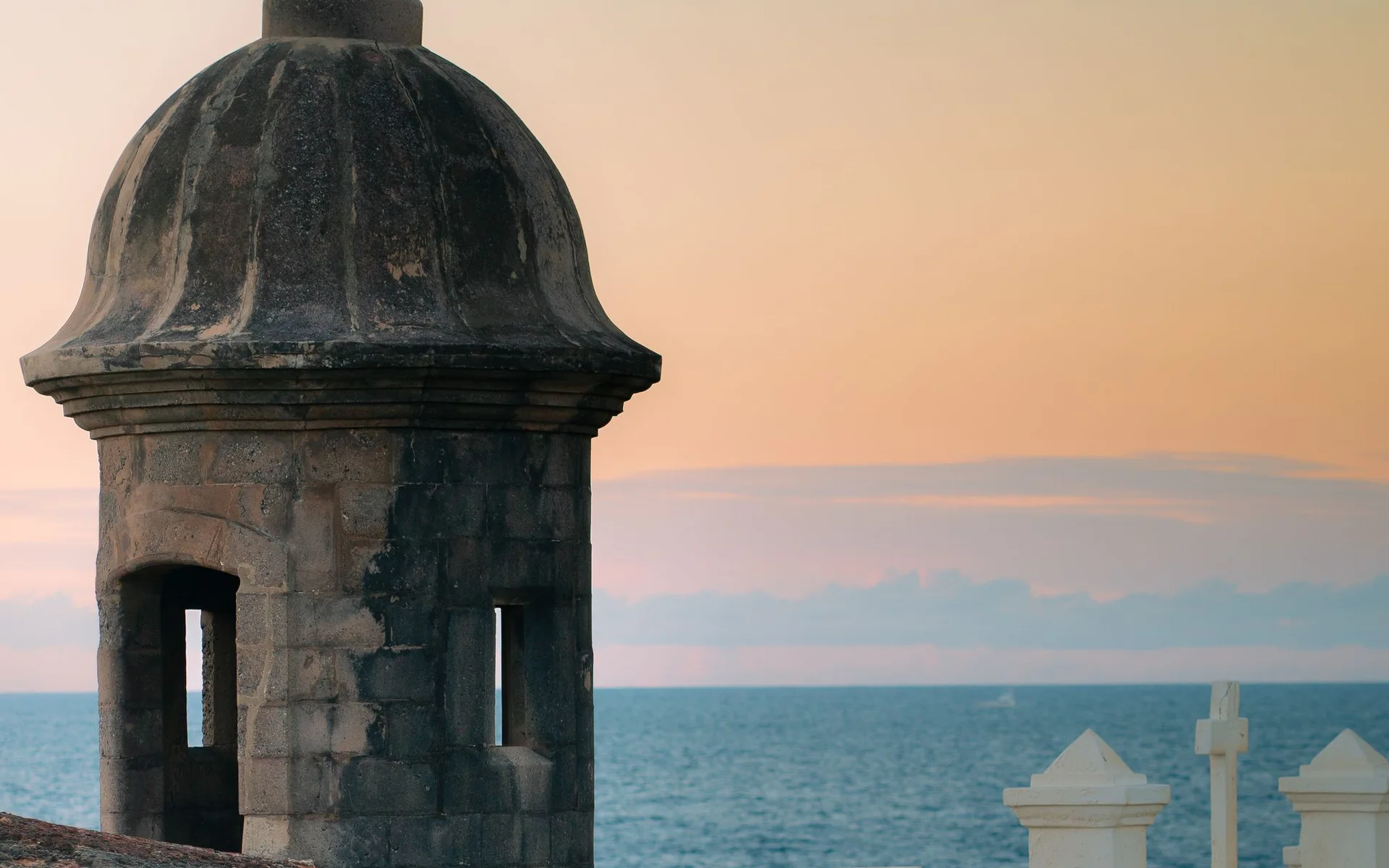 Tour de guet historique en bord de mer à San Juan