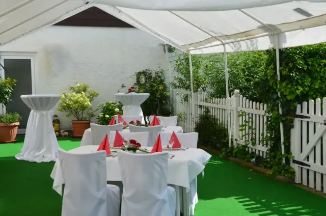 BookNoFees : Restaurant – Gasthaus Himmelpforten – Ense – Auberge Himmelpforten, photo n° 3