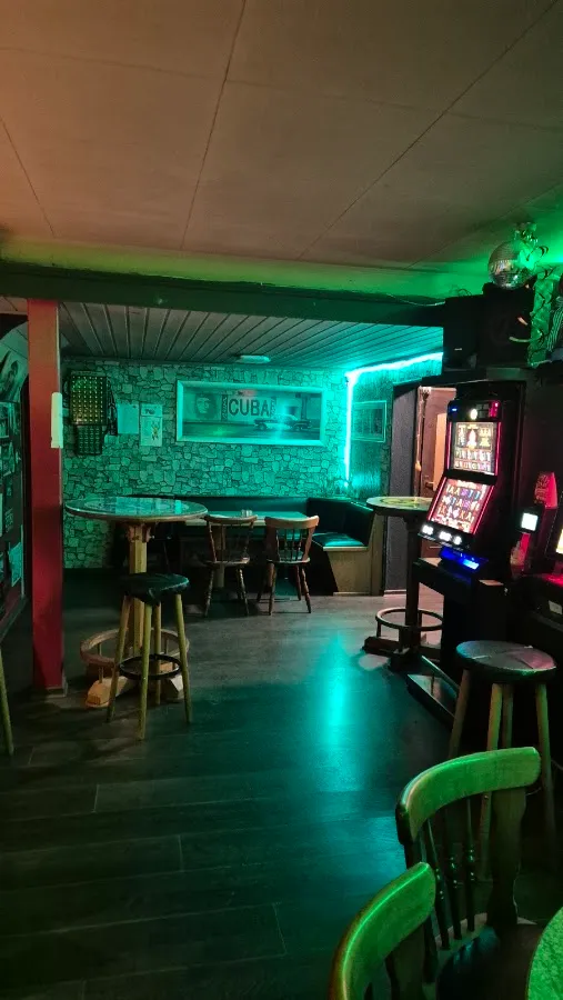 BookNoFees : Restaurant – Zum Deutschen Kaiser Gaststätte – Drolshagen – Au restaurant « Deutscher Kaiser », photo n° 1