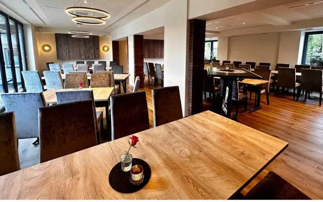 BookNoFees : Restaurant – Gasthof Hoppe – Warstein-Belecke – Auberge Hoppe, photo n° 3