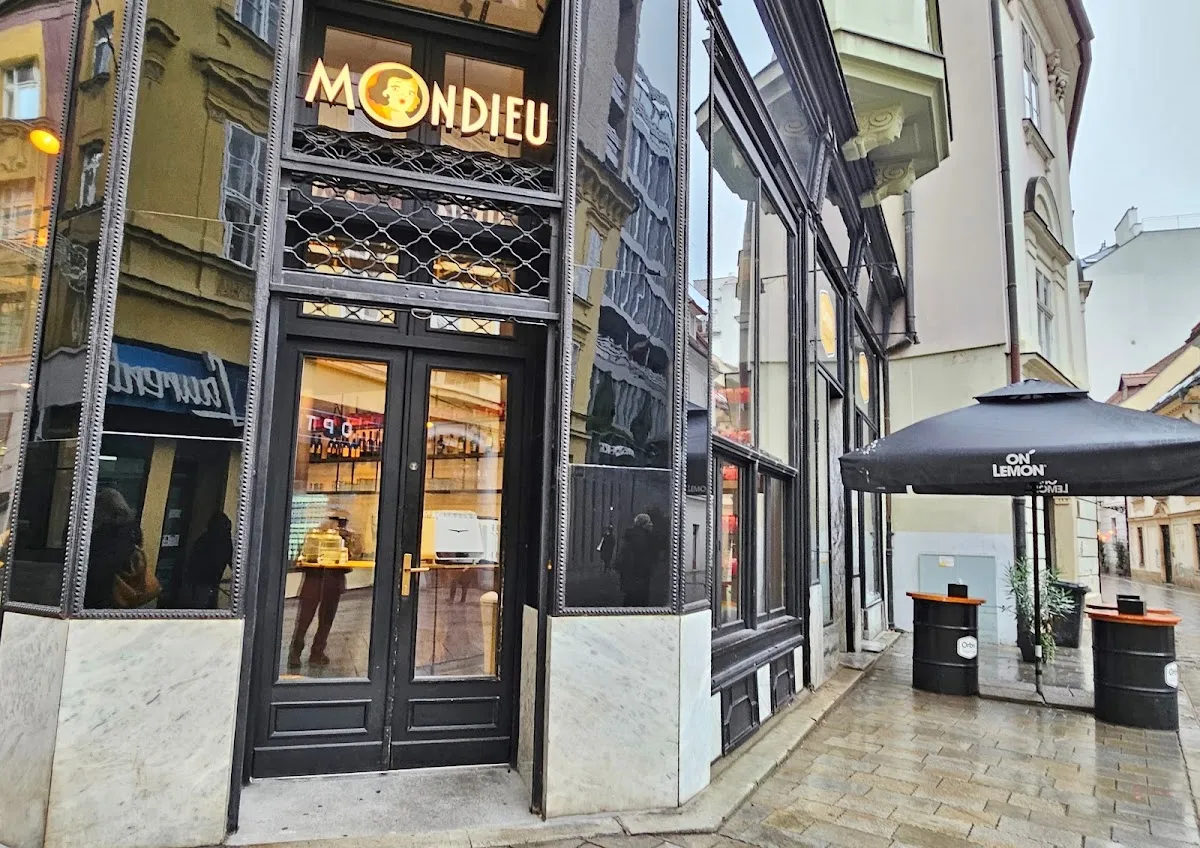 BookNoFees : Café – Mondieu – Bratislava – Mon Dieu, photo n° 1