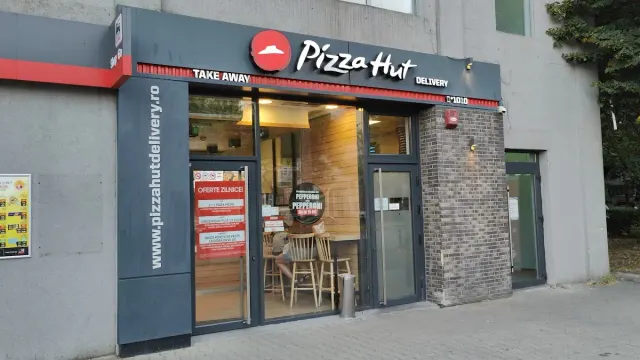 BookNoFees : Restaurant – Pizza Hut Delivery – Bucharest – Pizza Hut Livraison à domicile, photo n° 2
