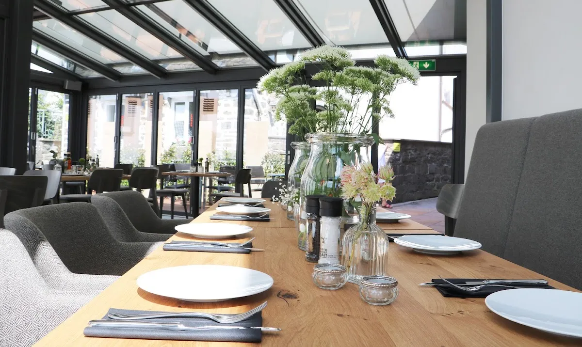 BookNoFees : Restaurant – Ahorn-Veranda – Neuenrade – Véranda en érable, photo n° 1