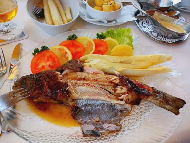 BookNoFees : Restaurant – Hubertushof Gaststätte – Olpe – Restaurant Hubertushof, photo n° 3