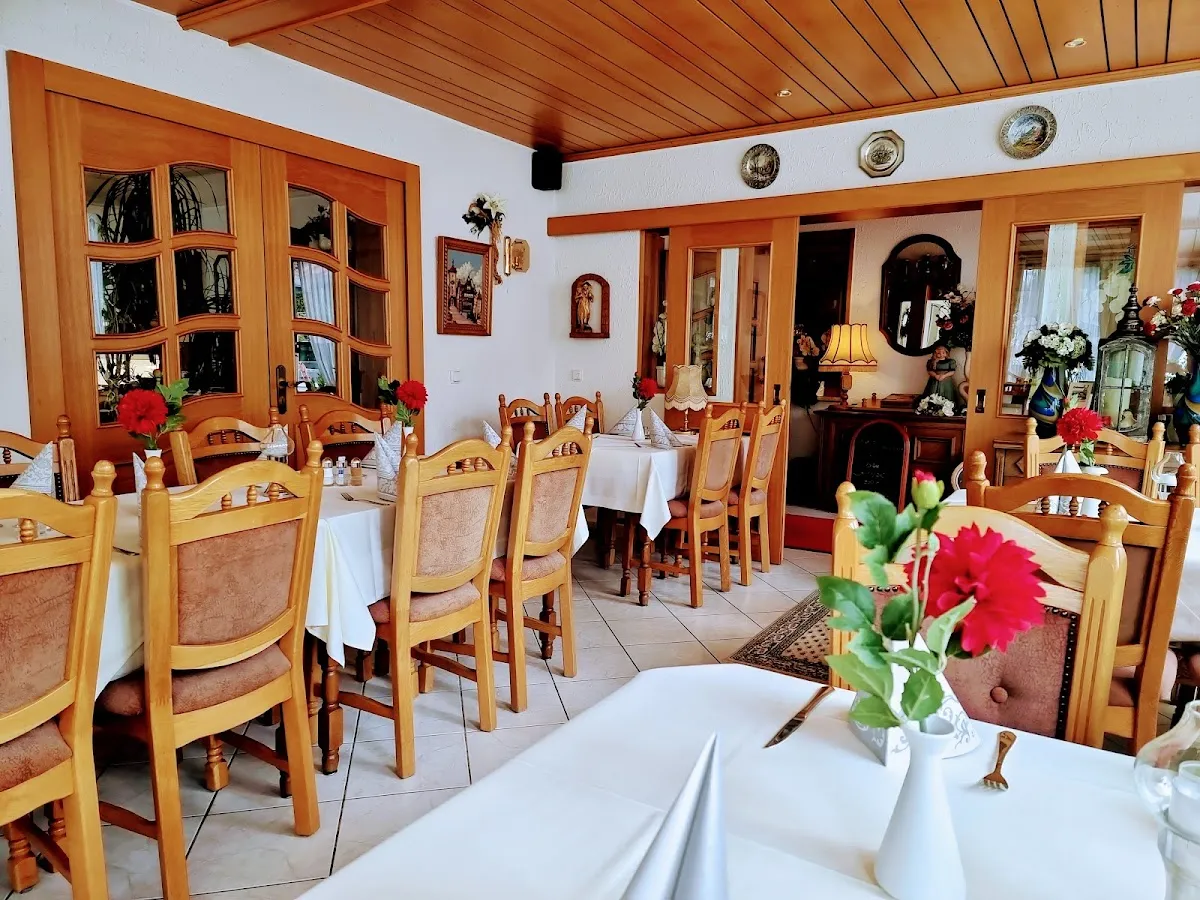 BookNoFees : Restaurant – Hubertushof Gaststätte – Olpe – Restaurant Hubertushof, photo n° 1