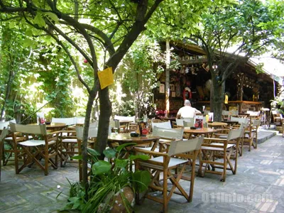 BookNoFees : Café – Bre Cafe – Belgrade – Café court, photo n° 1