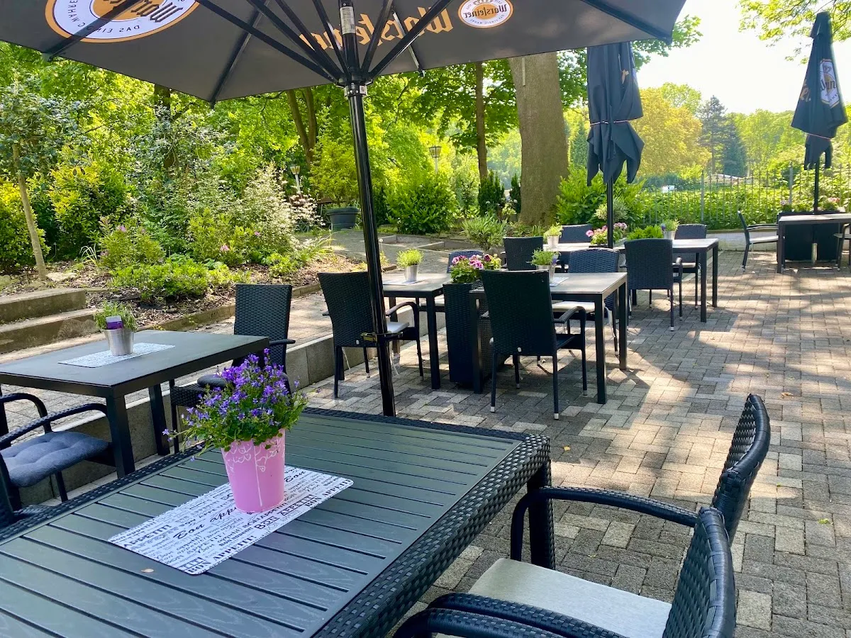 BookNoFees : Restaurant – Elsässer Stube – Herne – Salon alsacien, photo n° 1
