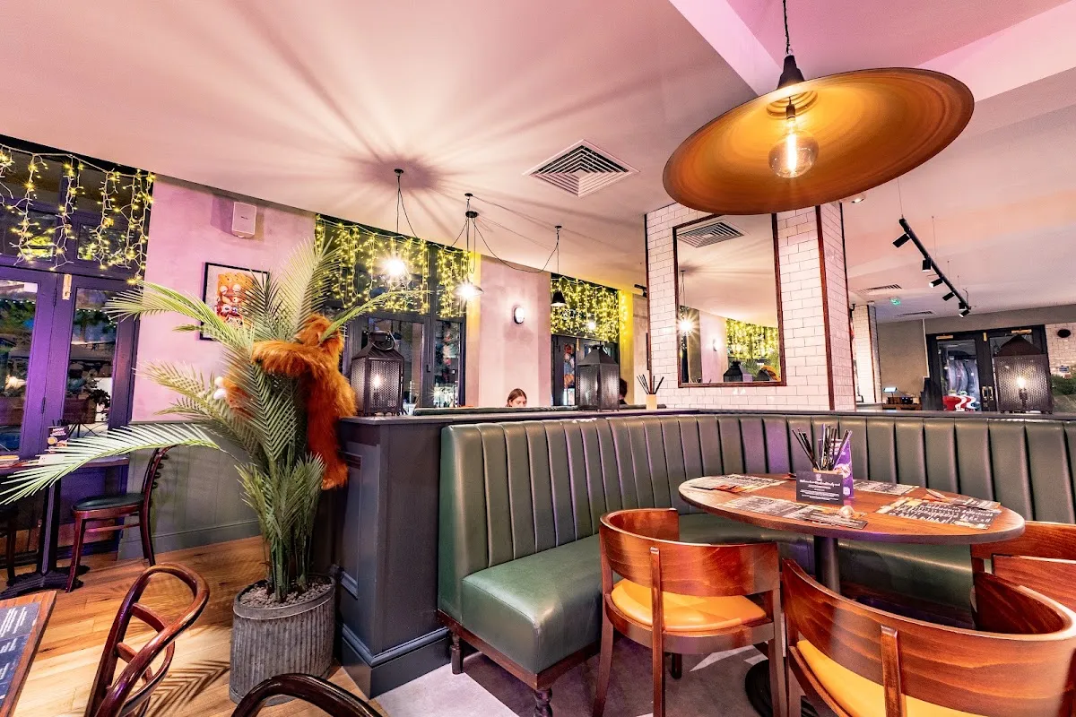 BookNoFees : Restaurant – Banana Tree – London – Bananiers, photo n° 1