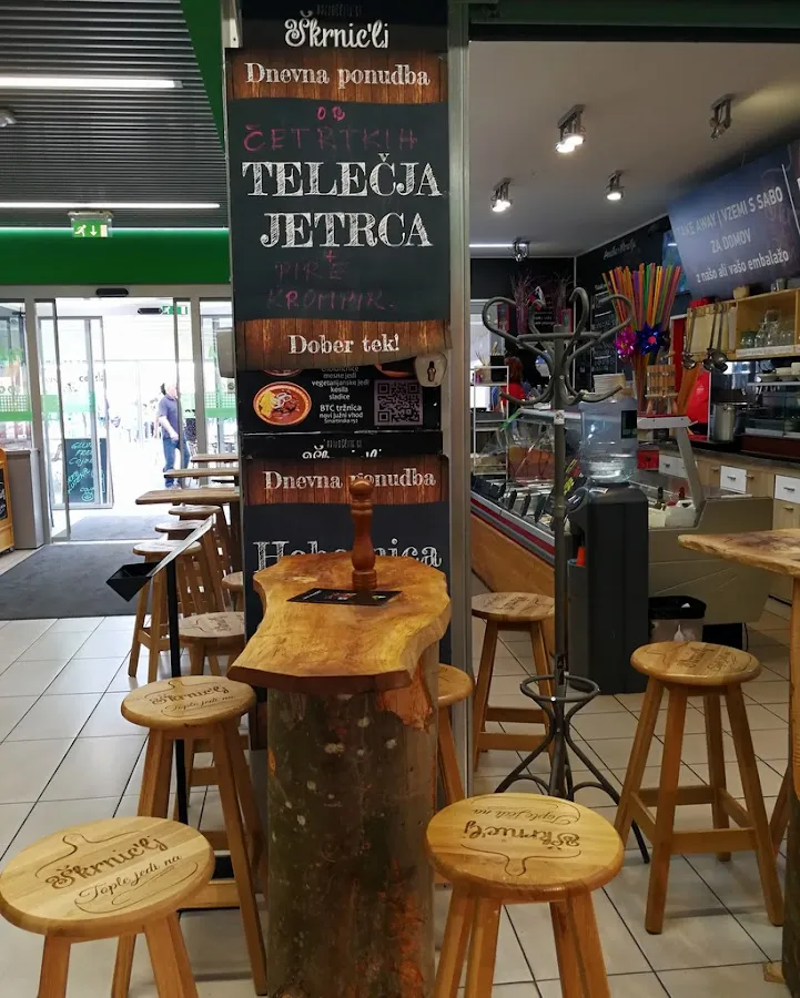 BookNoFees : Restaurant – Škrnic'lj – Ljubljana – Škrnic'lj, photo n° 1