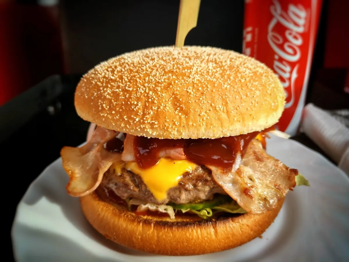 BookNoFees : Restaurant – Heike Weiß Imbiss – Kierspe – Snack Heike Weiß, photo n° 1