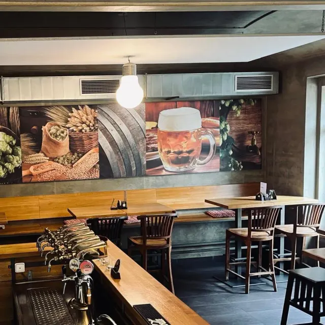 BookNoFees : Restaurant – U Hubatků – Prague – Chez les Hubatka, photo n° 3