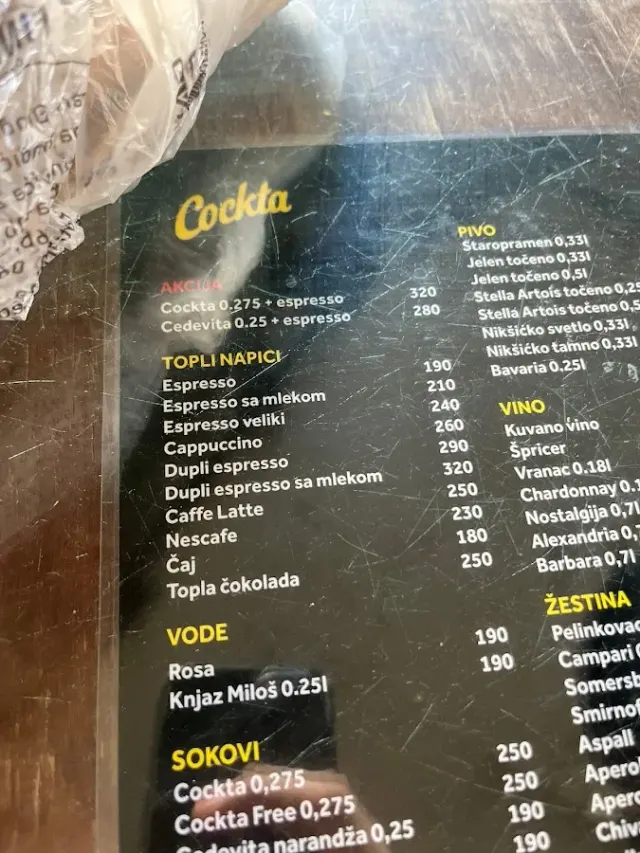 BookNoFees : Café – Kafe Divan – Belgrade – Café Divan, photo n° 2