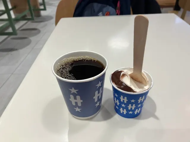 BookNoFees : Snack – Hesburger – Helsinki – Hesburger, photo n° 3