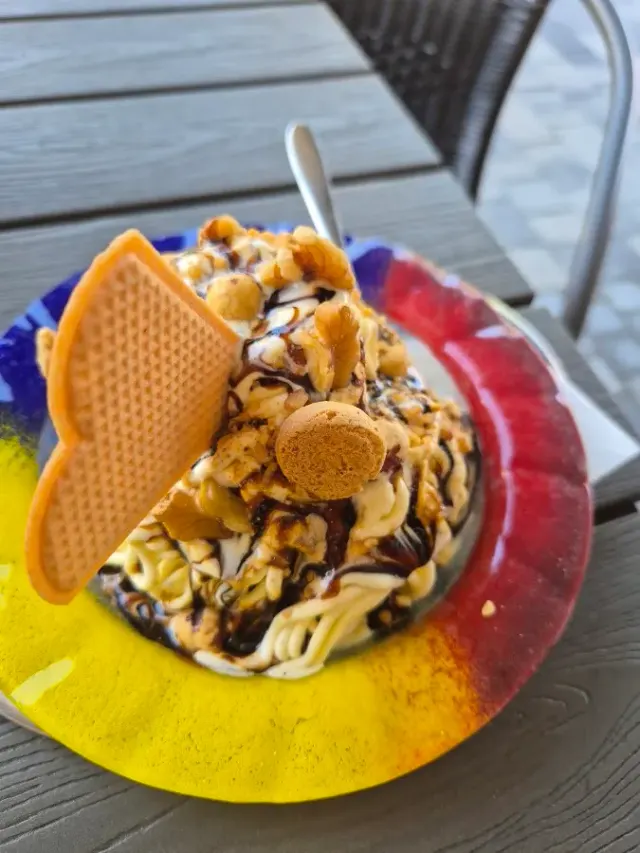 BookNoFees: Eiscafé Gelateria Italiana Boutique, Warstein