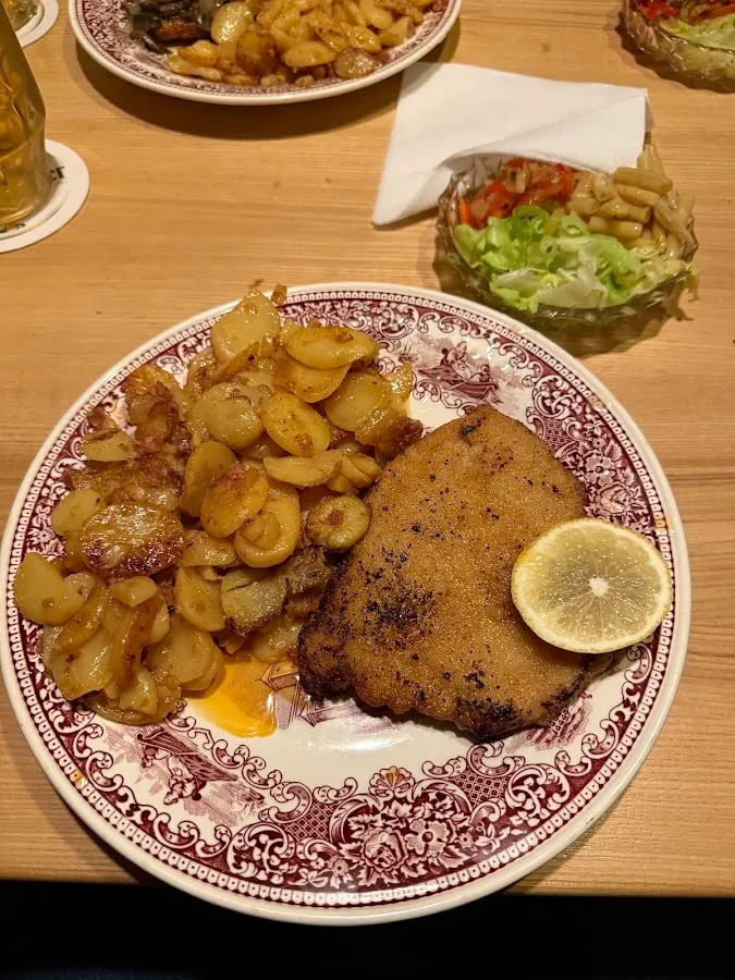 BookNoFees : Restaurant – Stratmann Gaststätte – Bad Wünnenberg – Restaurant Stratmann, photo n° 1