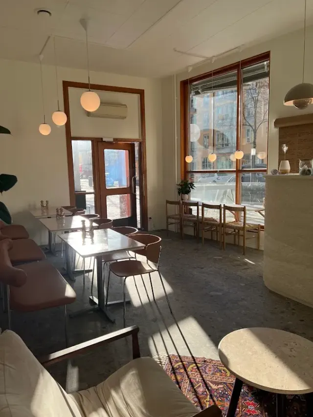 BookNoFees : Café – Ari's Corner – Stockholm – Le coin d'Ari, photo n° 2