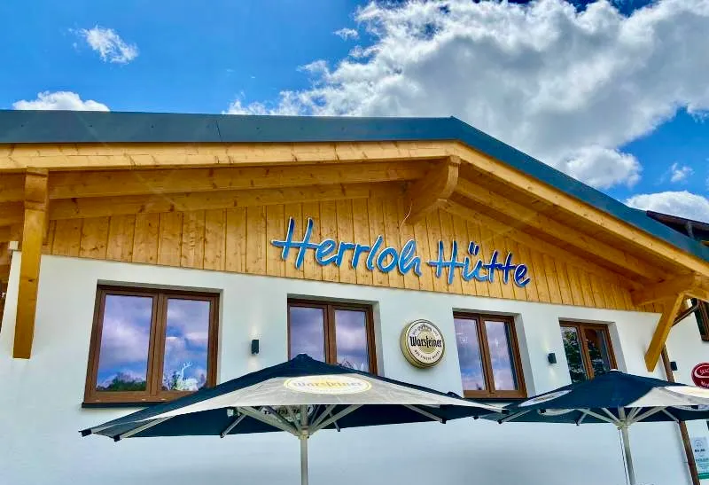 BookNoFees : Restaurant – Herrlohhütte Bikers-Treff – Winterberg – Refuge Herrlohhütte : point de rencontre des cyclistes, photo n° 1