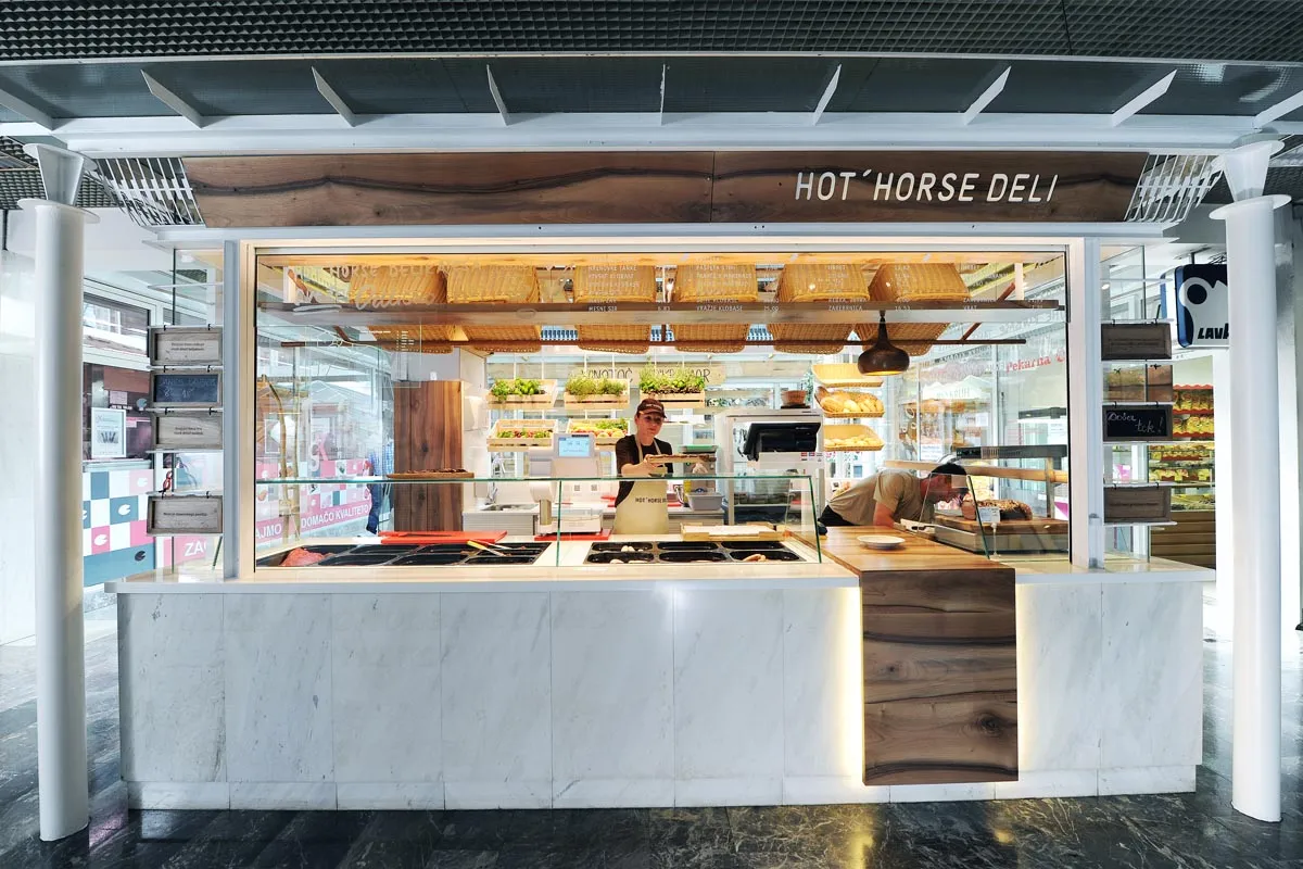 BookNoFees : Snack – Hot Horse DELI – Ljubljana – Hot Horse DELI, photo n° 1