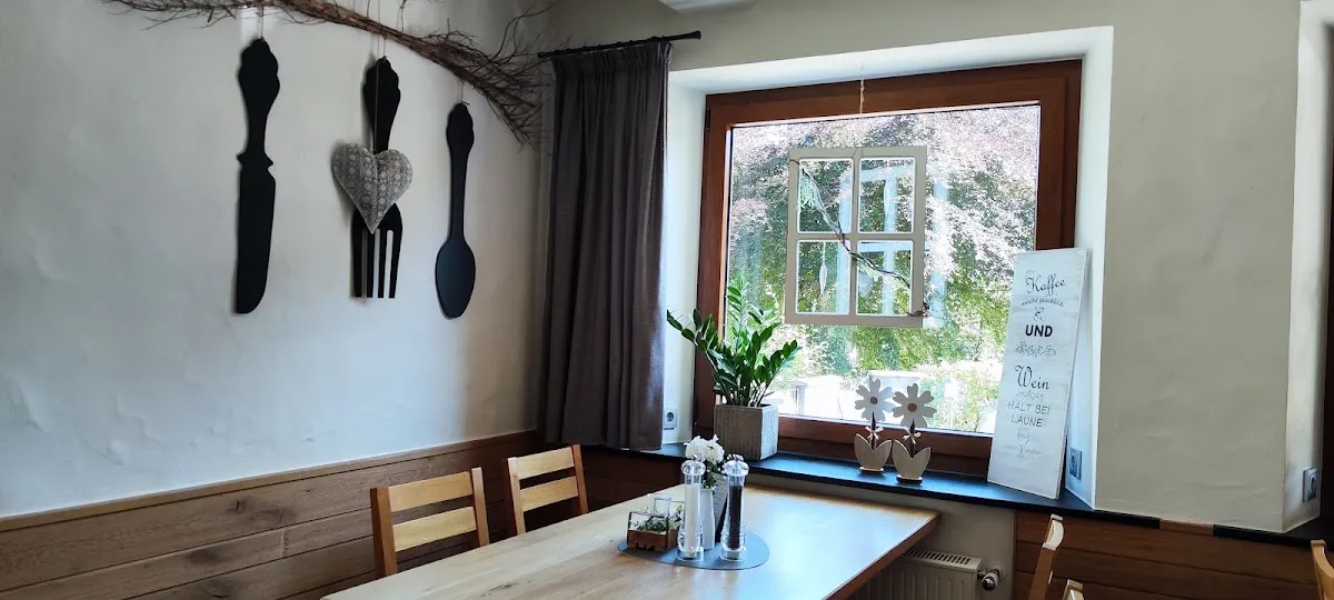 BookNoFees : Restaurant – Gasthof Kaiser – Kirchhundem – Auberge Kaiser, photo n° 1
