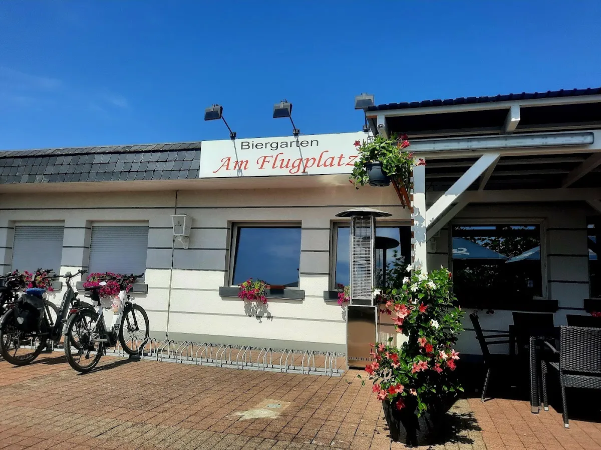 BookNoFees : Restaurant – Restaurant am Flugplatz – Hamm – Restaurant de l'aérodrome, photo n° 1