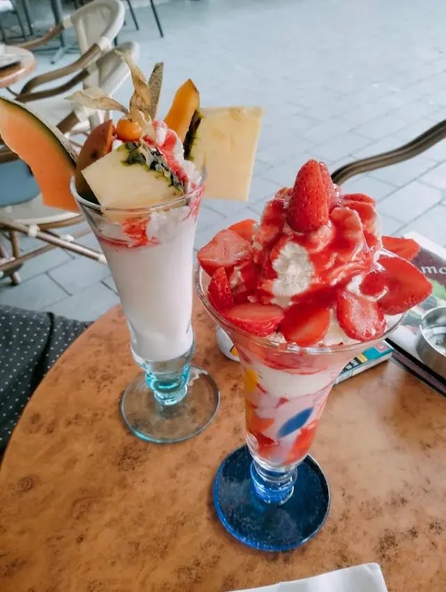 BookNoFees : Restaurant – Eiscafe San Remo – Lünen – Eiscafé San Remo, photo n° 2