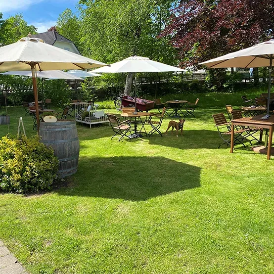 BookNoFees : Boulangerie – Das Hof-Café – Sundern – Le café de la ferme, photo n° 1