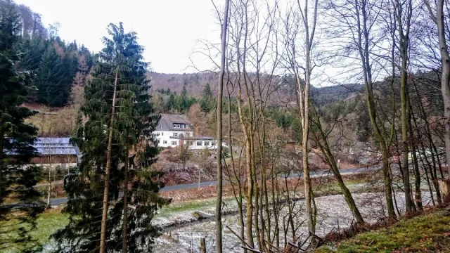 BookNoFees : Restaurant – Gasthof-Pension Schmelzhütte – Bad Berleburg – Auberge-pension Schmelzhütte, photo n° 2