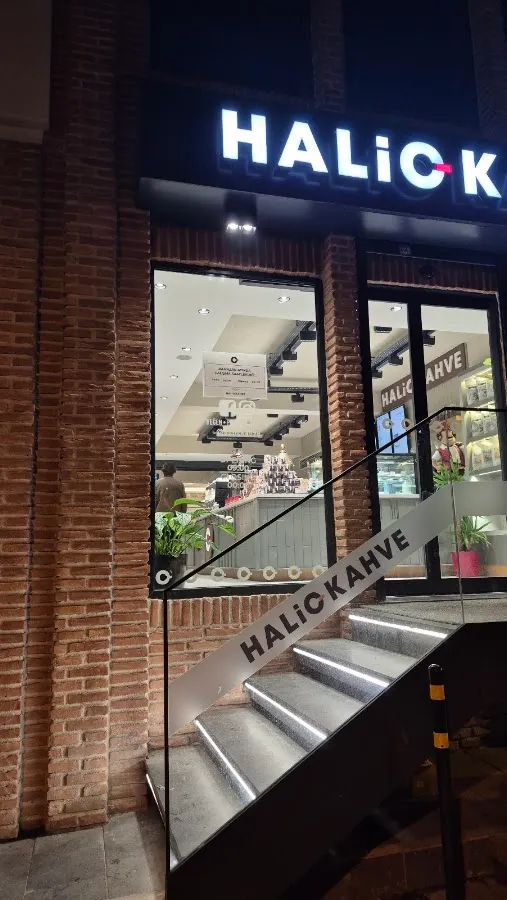 BookNoFees : Café – Haliç Kahve – Istanbul – Haliç Café, photo n° 1