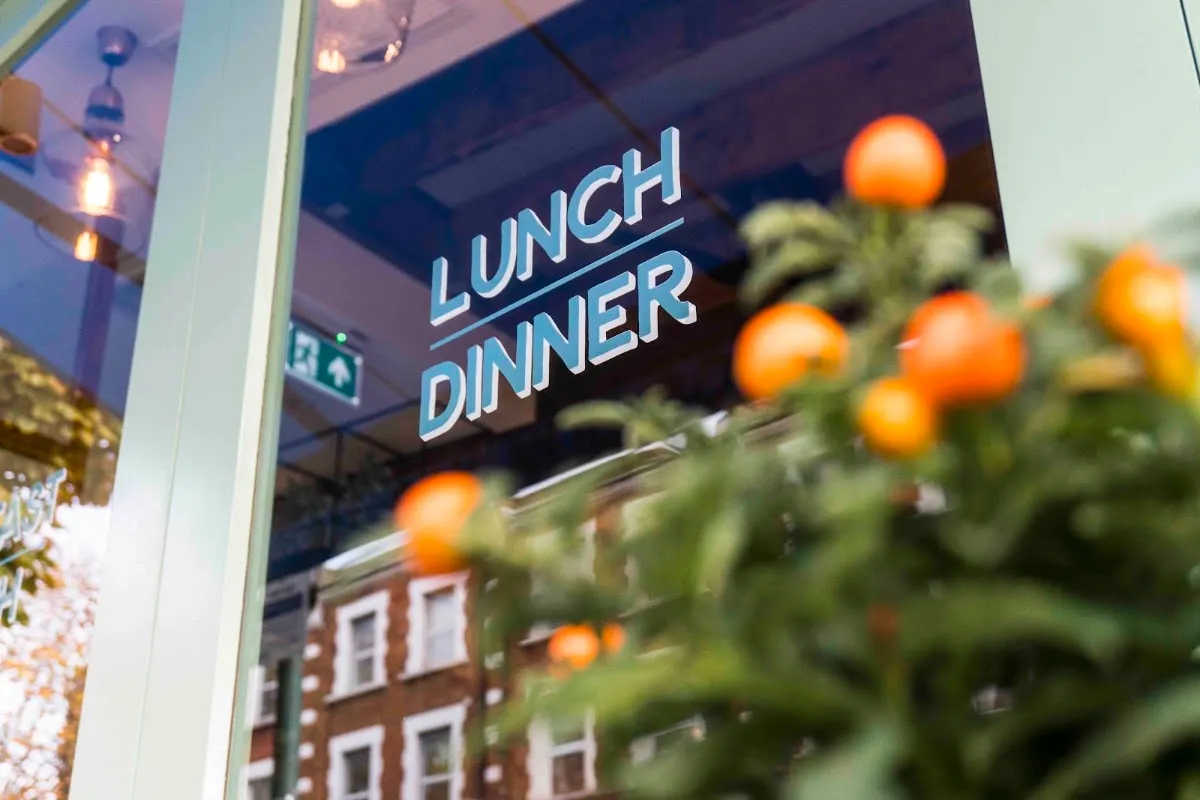 BookNoFees : Café – Bob's Cafe – London – Le Café de Bob, photo n° 1