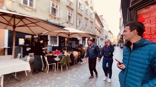 BookNoFees : Restaurant – Julija – Ljubljana – Juillet, photo n° 3