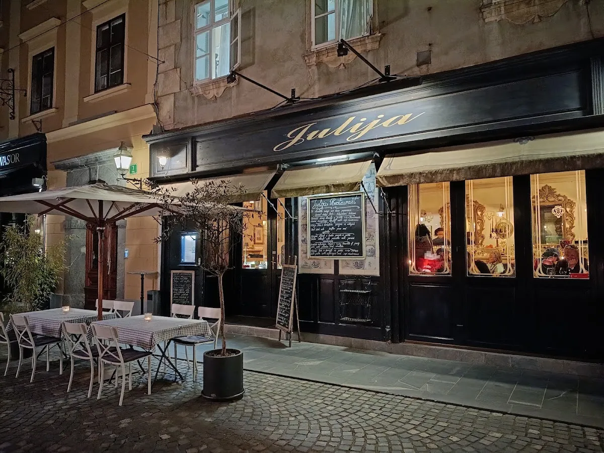 BookNoFees : Restaurant – Julija – Ljubljana – Juillet, photo n° 1