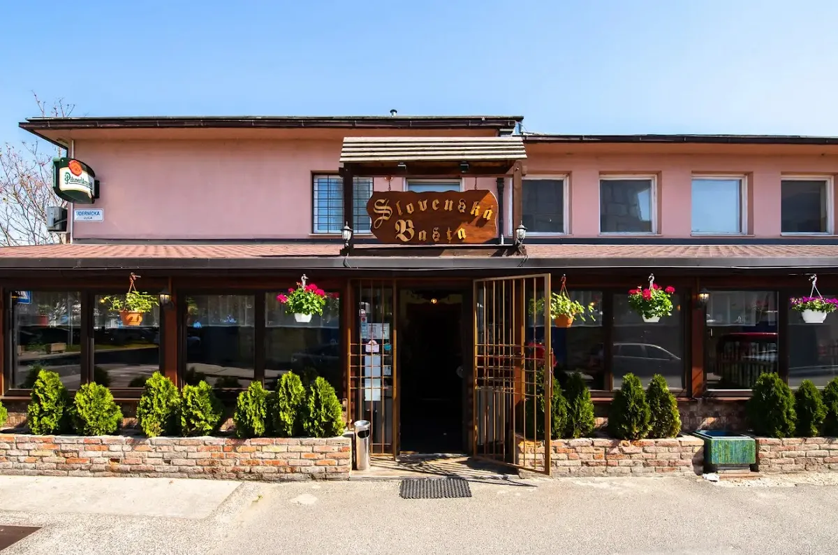 BookNoFees : Restaurant – Slovenská bašta – Bratislava – La forteresse slovaque, photo n° 1