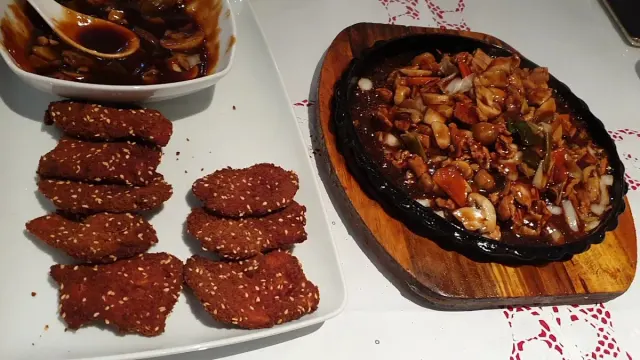 BookNoFees : Restaurant – Wu Ming – Belgrade – Wu Ming, photo n° 3