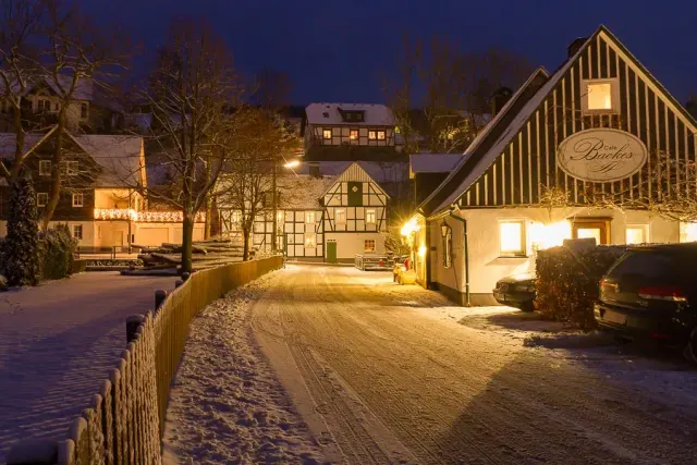 BookNoFees : Boulangerie – Café Backes – Schmallenberg – Café Backes, photo n° 2