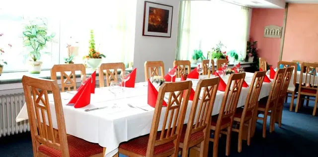 BookNoFees : Restaurant – Haus Padberg – Balve – Maison Padberg, photo n° 3
