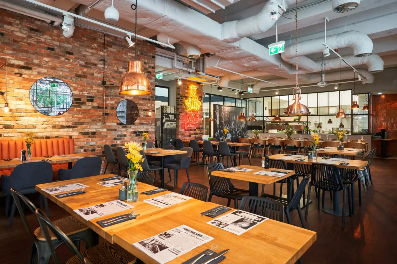 BookNoFees : Restaurant – Gruby Josek – Warsaw – Josek le gros, photo n° 1