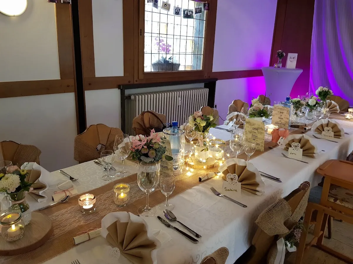 BookNoFees : Restaurant – Haus Wienecke Gaststätte – Anröchte – Restaurant Haus Wienecke, photo n° 1