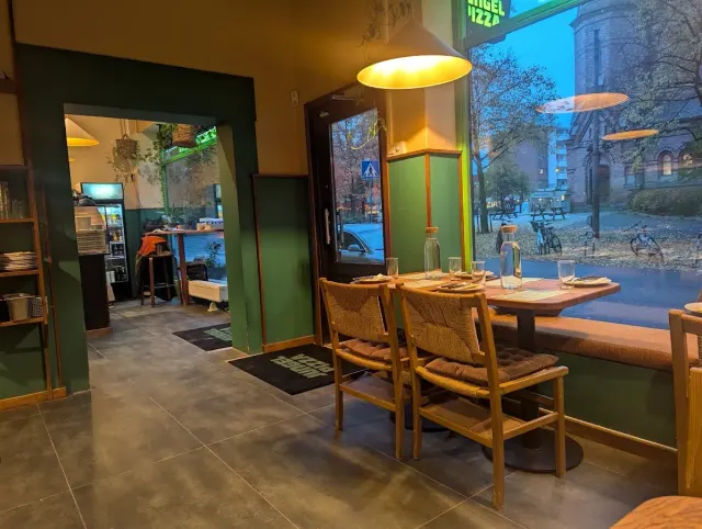 BookNoFees: Jungel Pizza, Oslo