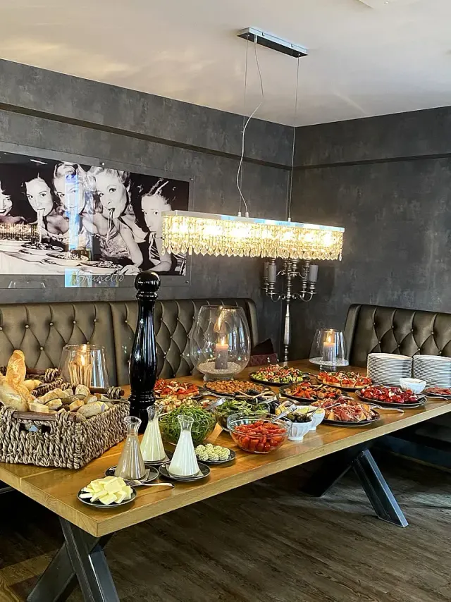 BookNoFees : Restaurant – Brunello – Soest – Brunello, photo n° 2