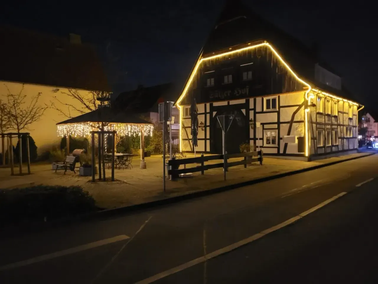 BookNoFees : Restaurant – Bierhaus Sälzerhof Bad Sassendorf – Bad Sassendorf – Brasserie Sälzerhof à Bad Sassendorf, photo n° 1