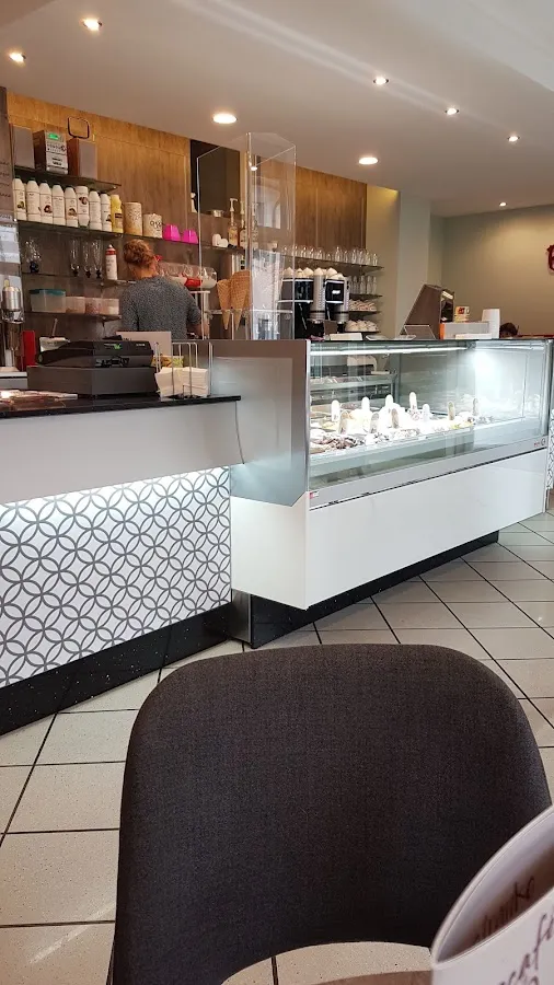 BookNoFees : Restaurant – Eiscafé mit Herz – Meinerzhagen – Un glacier qui a du cœur, photo n° 3