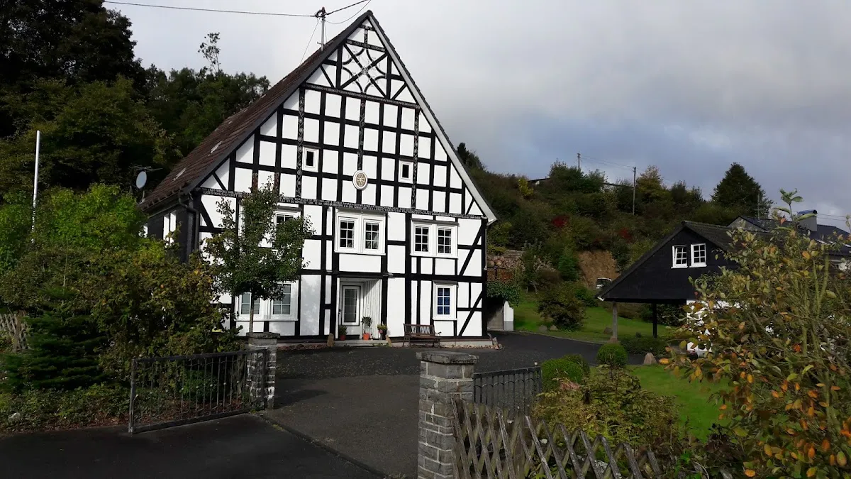 BookNoFees : Restaurant – Landgasthof Schwermer – Kirchhundem – Auberge de campagne Schwermer, photo n° 1