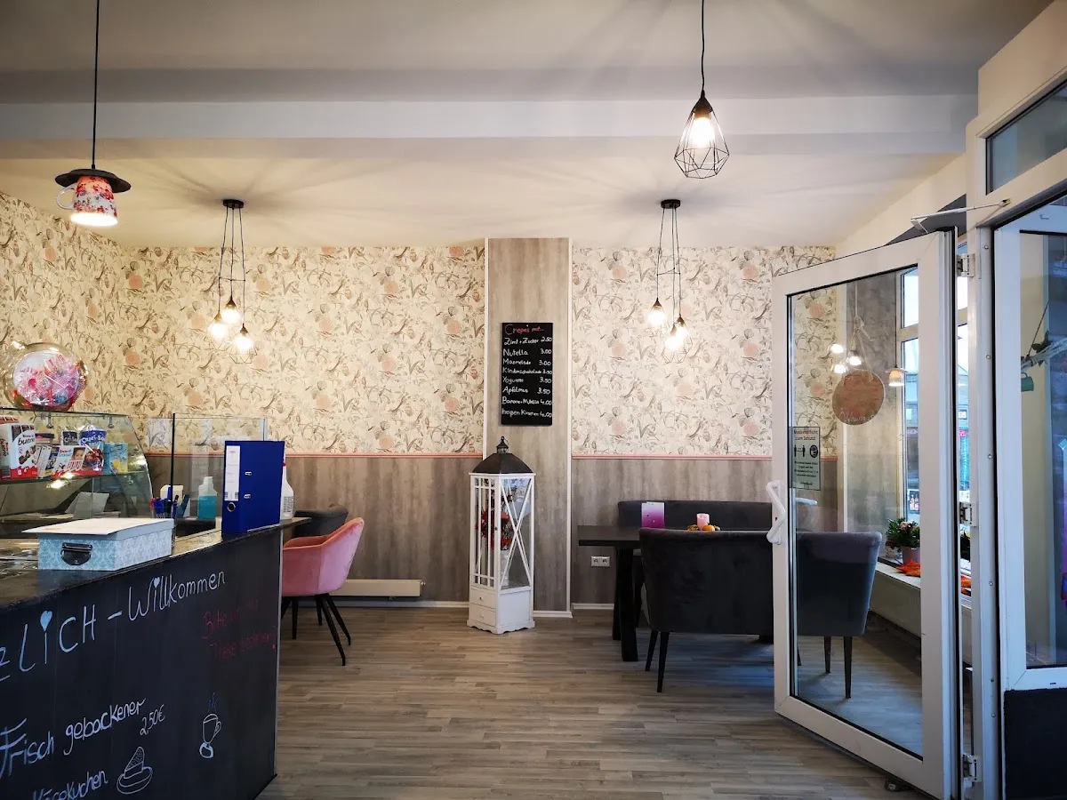 BookNoFees : Restaurant – Pama's Cafe – Kamen – Le Café de Pam, photo n° 1