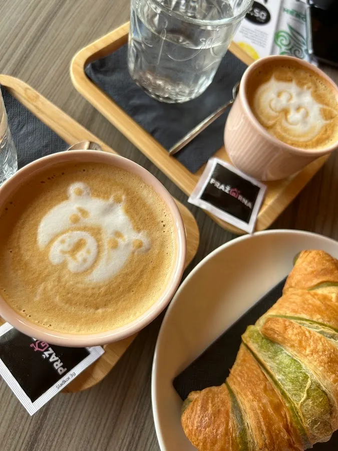 BookNoFees : Café – Pražarna – Ljubljana – Pražarna, photo n° 1