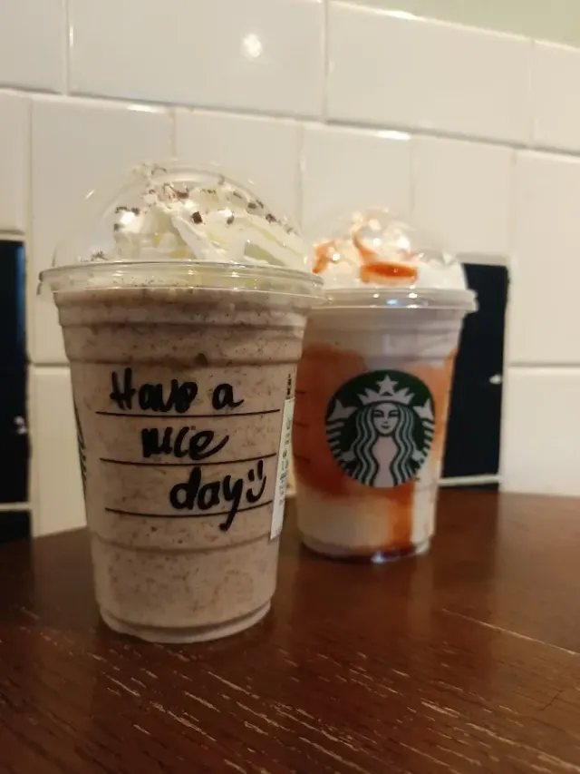 BookNoFees : Café – Starbucks – Dublin – Starbucks, photo n° 2