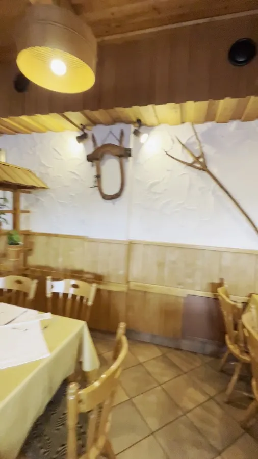 BookNoFees : Restaurant – Penzion Kmečki Hram – Ljubljana – Pension Kmečki Hram, photo n° 3